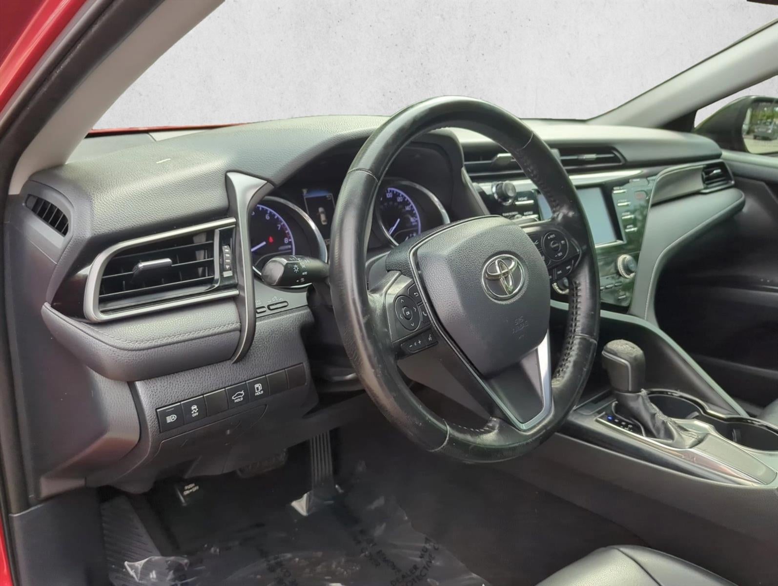 2019 Toyota Camry SE Auto (SE)