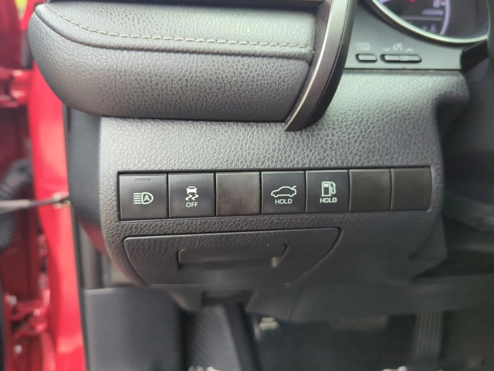 2019 Toyota Camry SE Auto (SE)