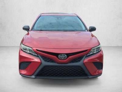 2019 Toyota Camry SE Auto (SE)