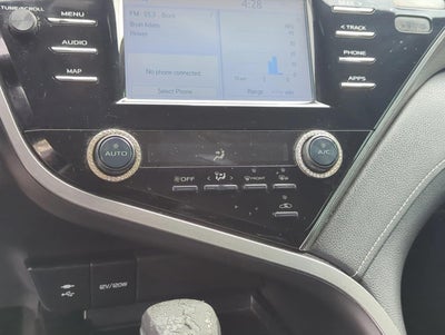 2019 Toyota Camry SE Auto (SE)