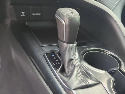 2019 Toyota Camry SE Auto (SE)