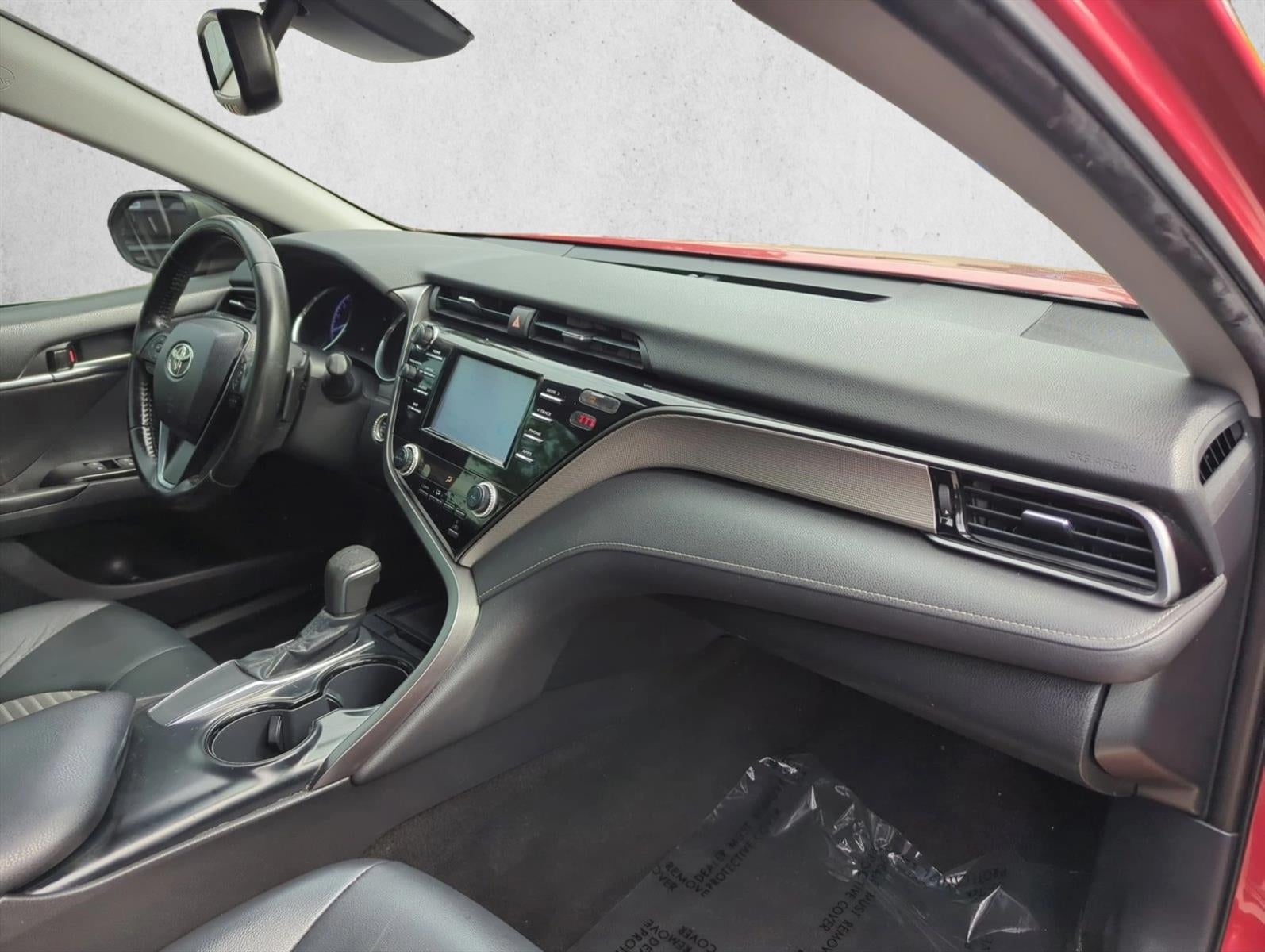 2019 Toyota Camry SE Auto (SE)