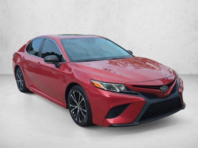 2019 Toyota Camry SE Auto (SE)
