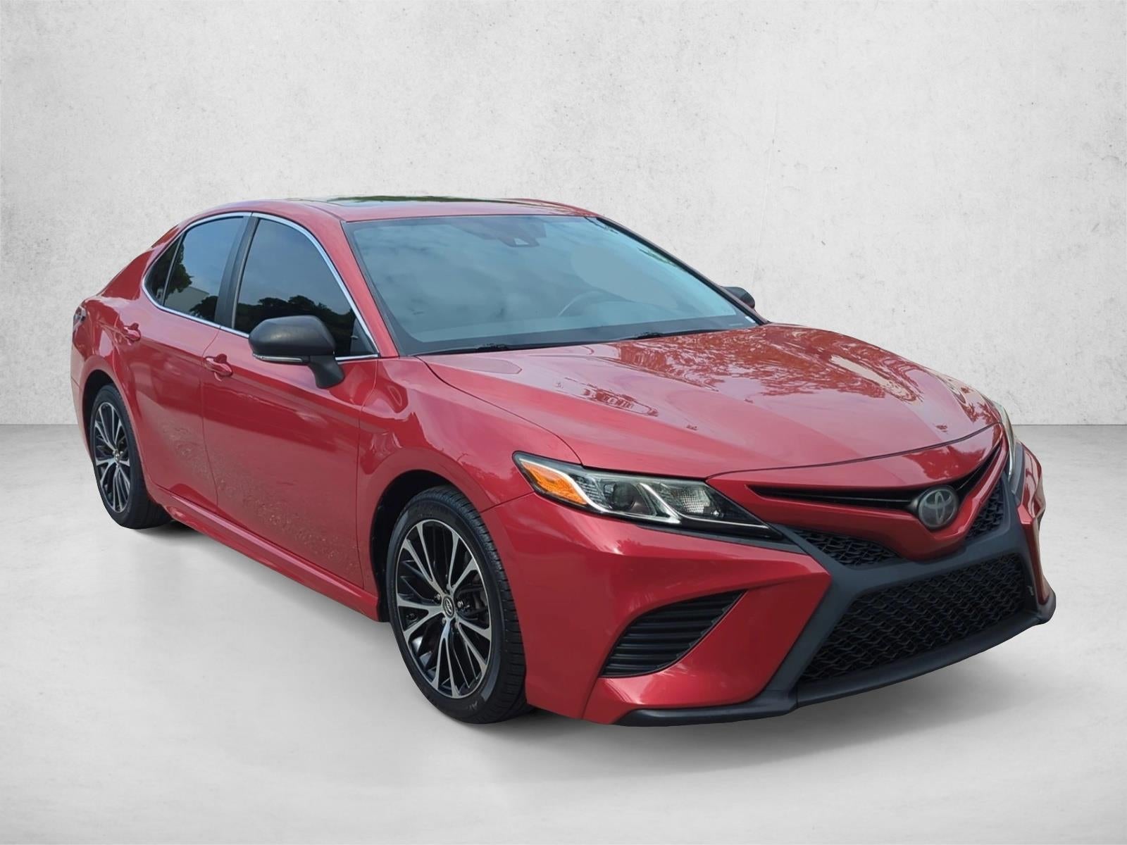 2019 Toyota Camry SE Auto (SE)