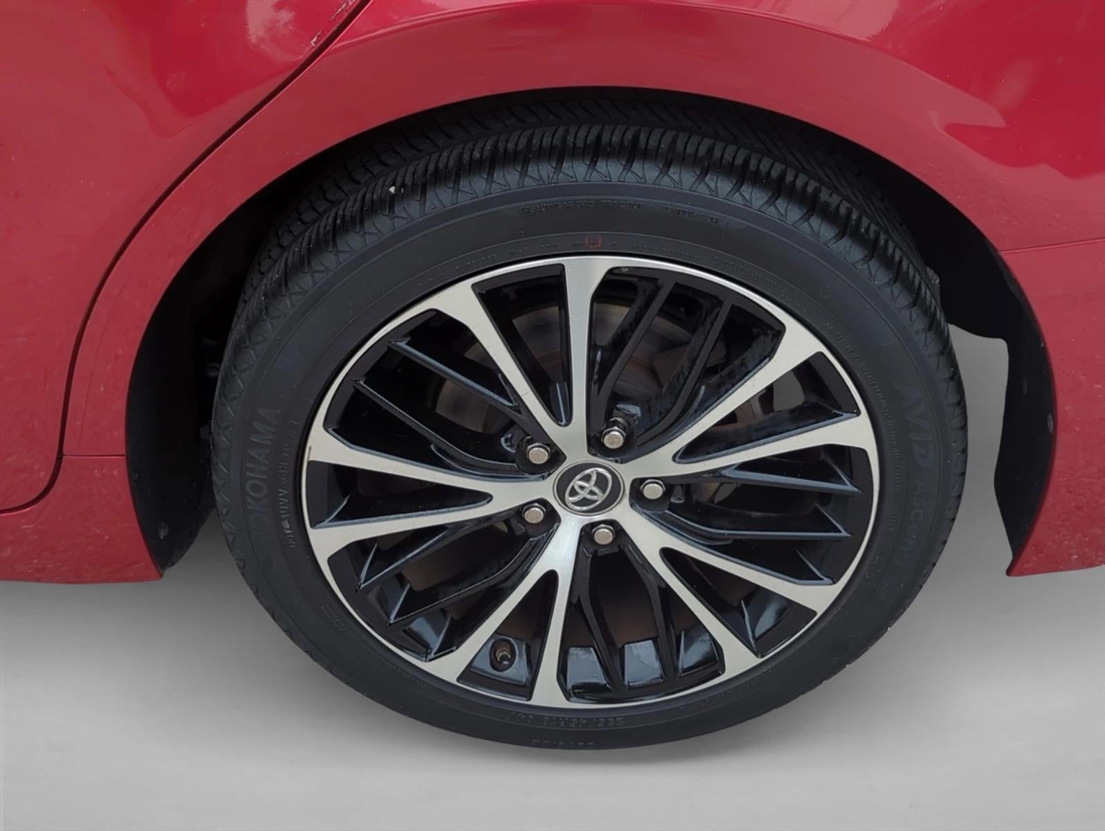 2019 Toyota Camry SE Auto (SE)