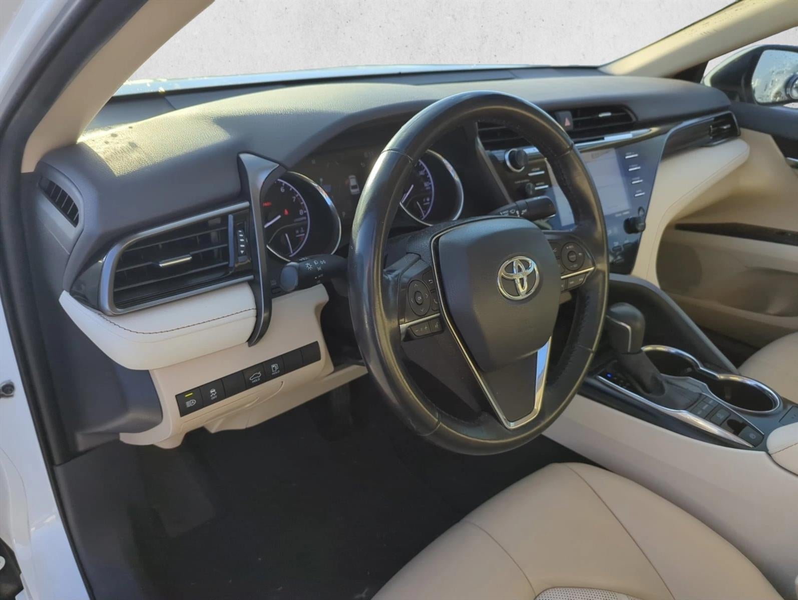 2019 Toyota Camry XLE Auto (SE)