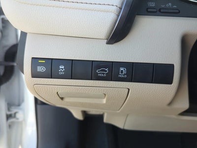 2019 Toyota Camry XLE Auto (SE)
