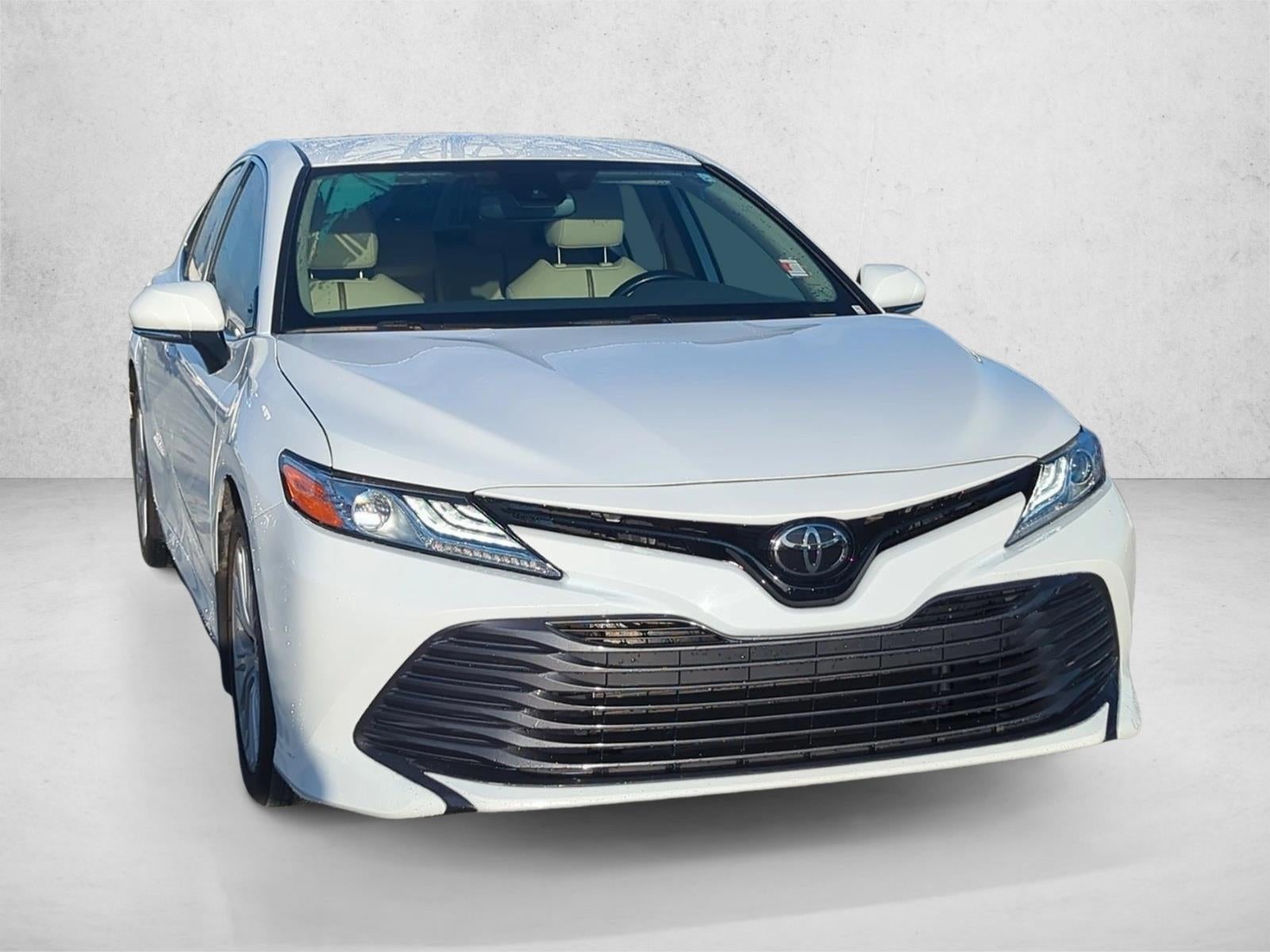 2019 Toyota Camry XLE Auto (SE)