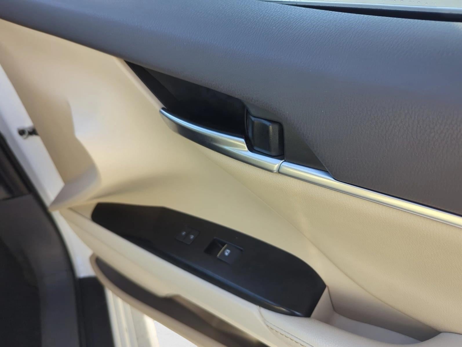 2019 Toyota Camry XLE Auto (SE)
