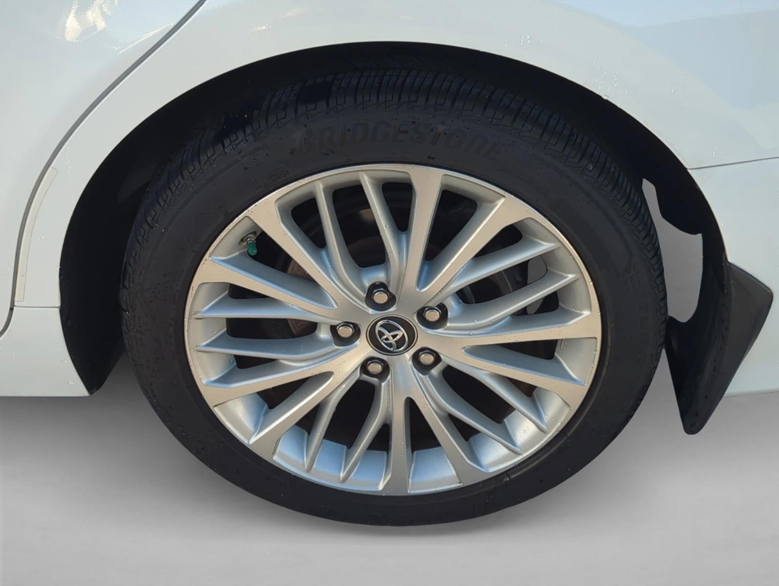 2019 Toyota Camry XLE Auto (SE)