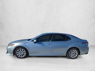 2018 Toyota Camry LE Auto (SE)