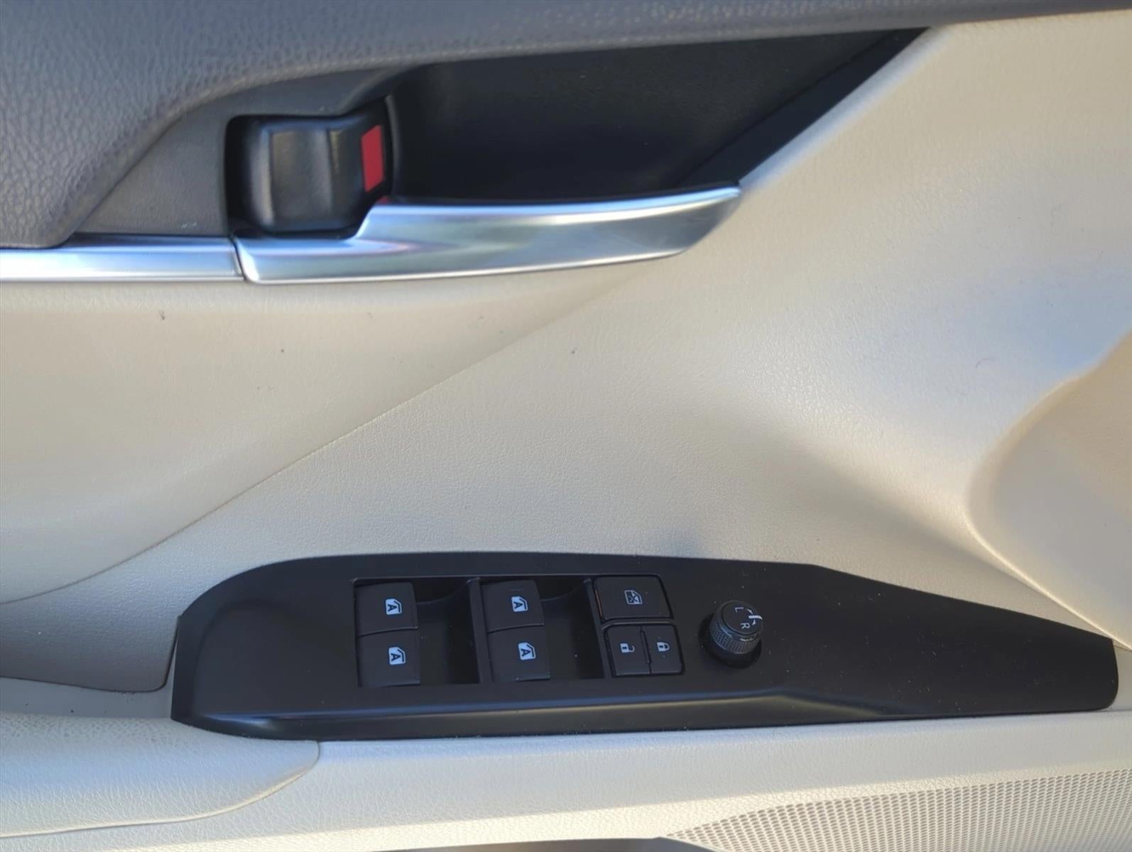 2018 Toyota Camry LE Auto (SE)