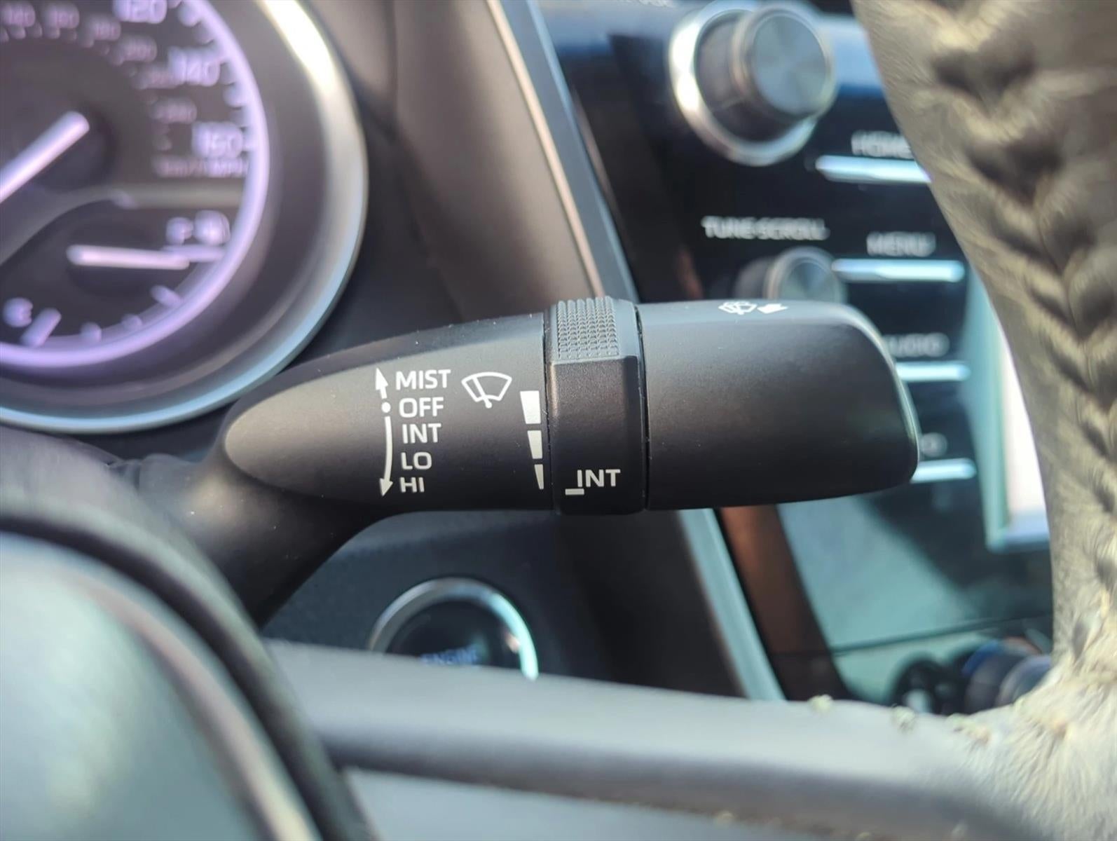 2018 Toyota Camry XLE Auto (SE)