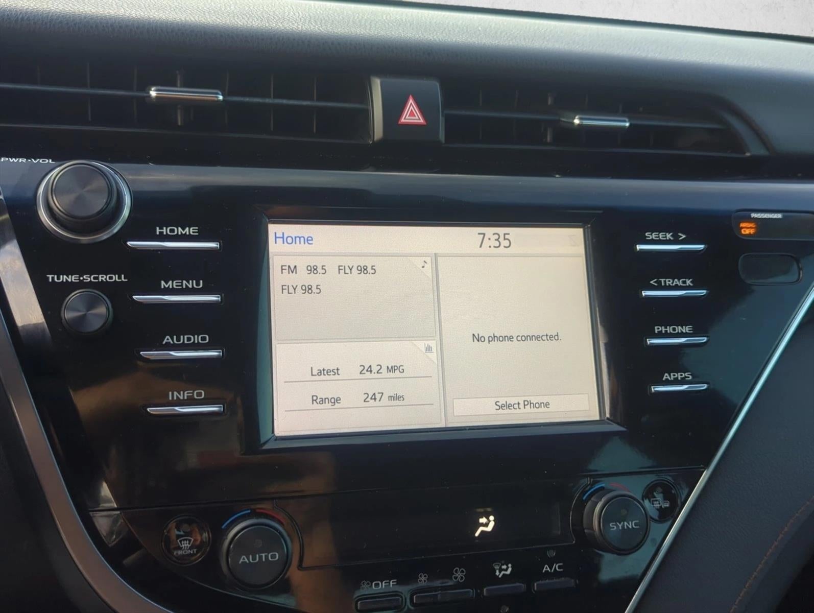 2018 Toyota Camry XLE Auto (SE)