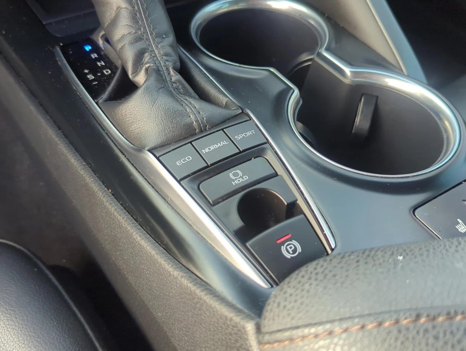 2018 Toyota Camry XLE Auto (SE)