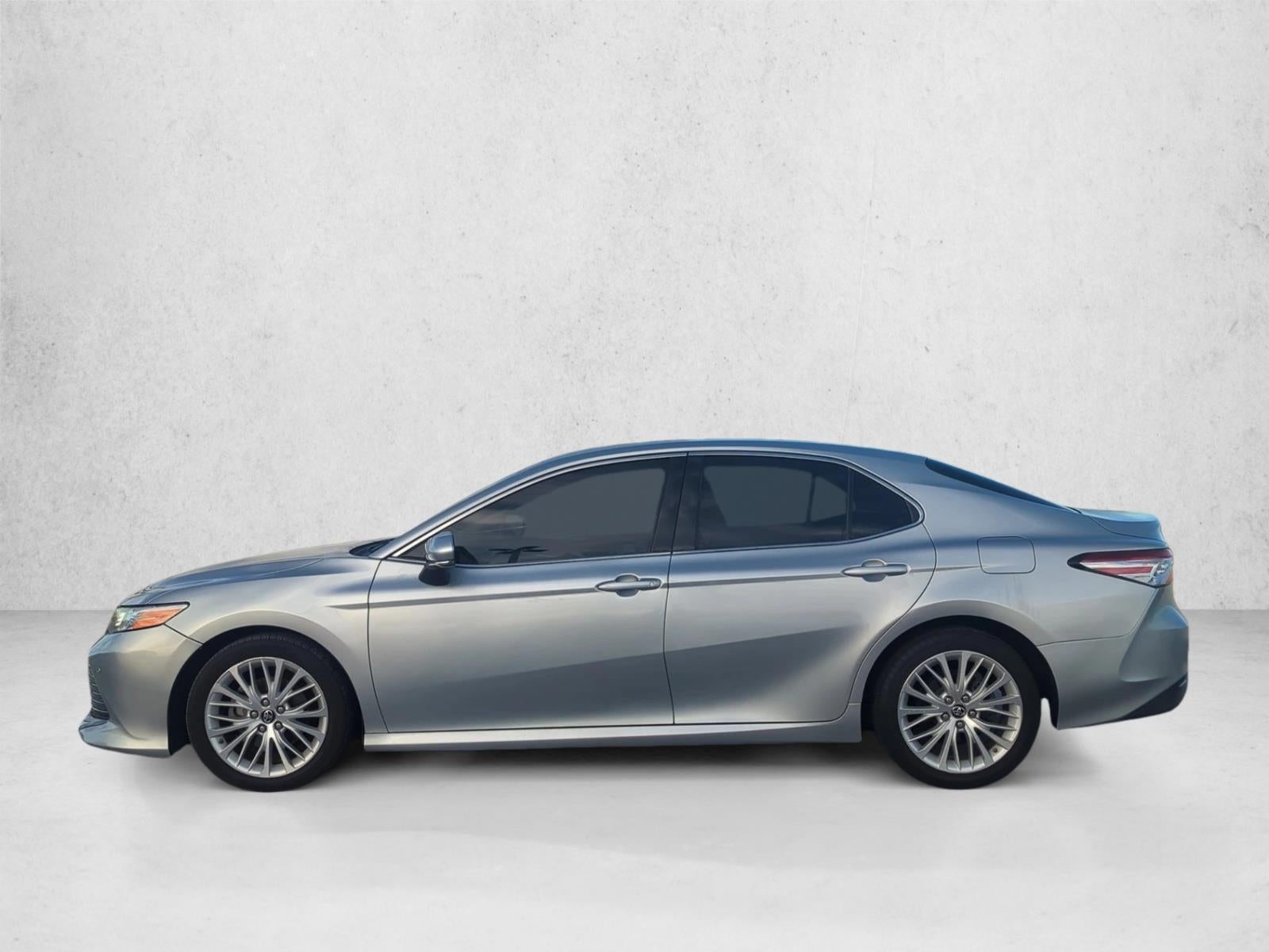 2018 Toyota Camry XLE Auto (SE)
