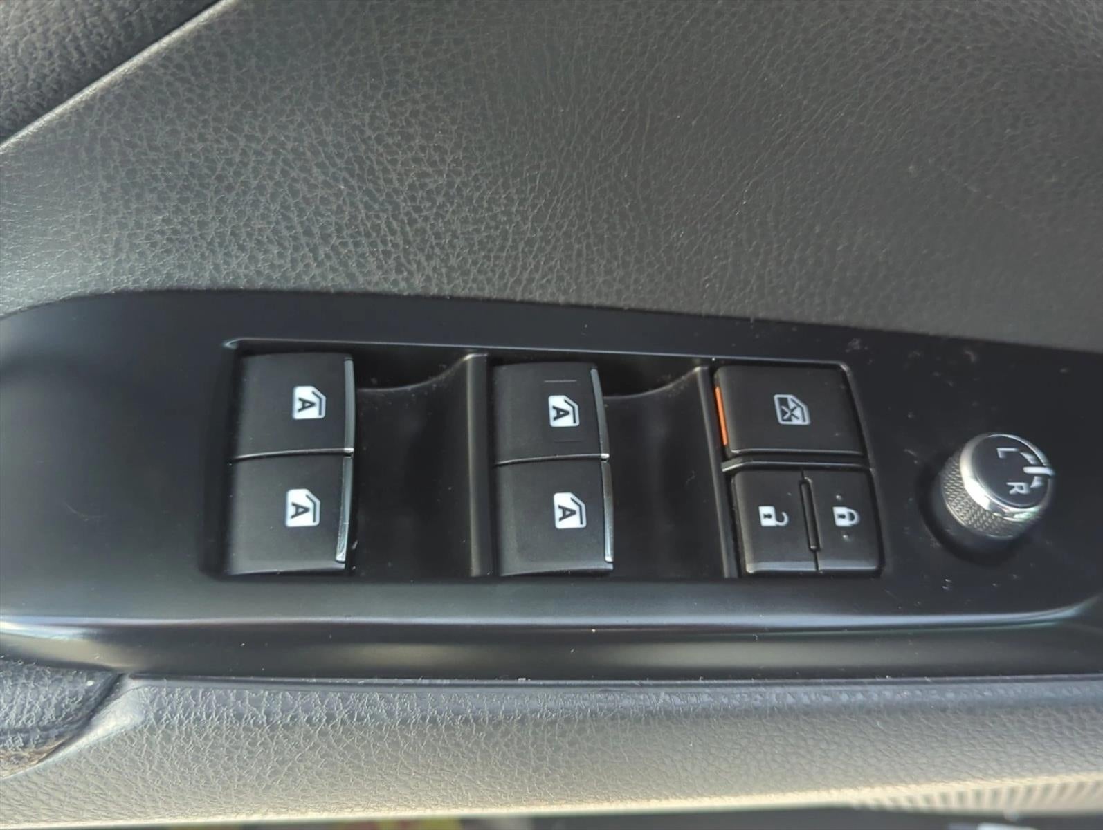 2018 Toyota Camry XLE Auto (SE)