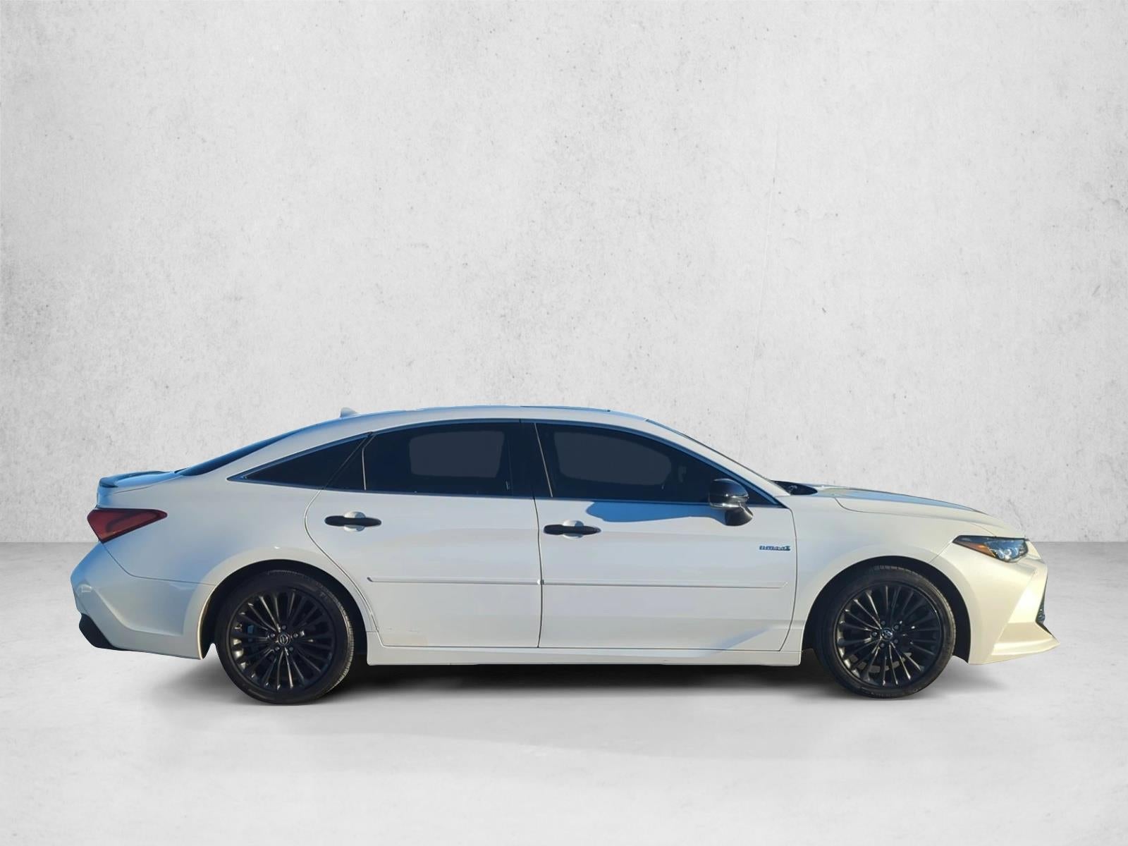 2019 Toyota Avalon Hybrid XSE (Natl)