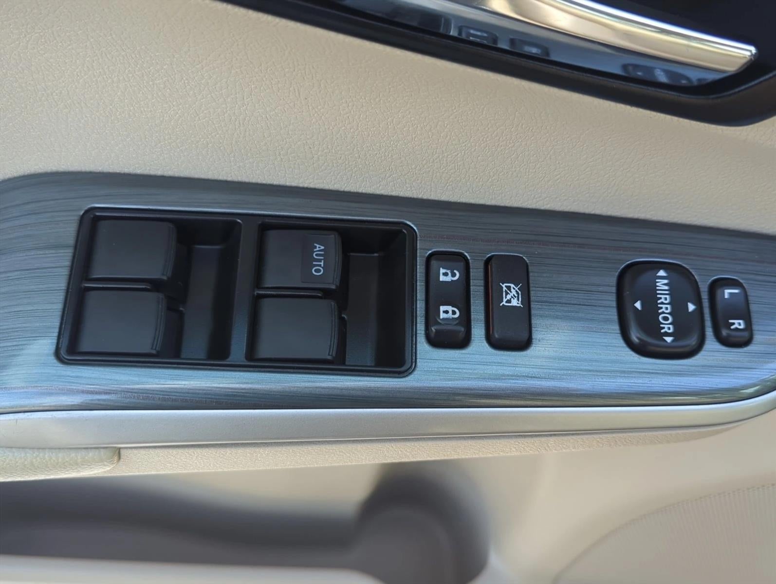 2012 Toyota Camry Hybrid 4dr Sdn XLE (Natl)