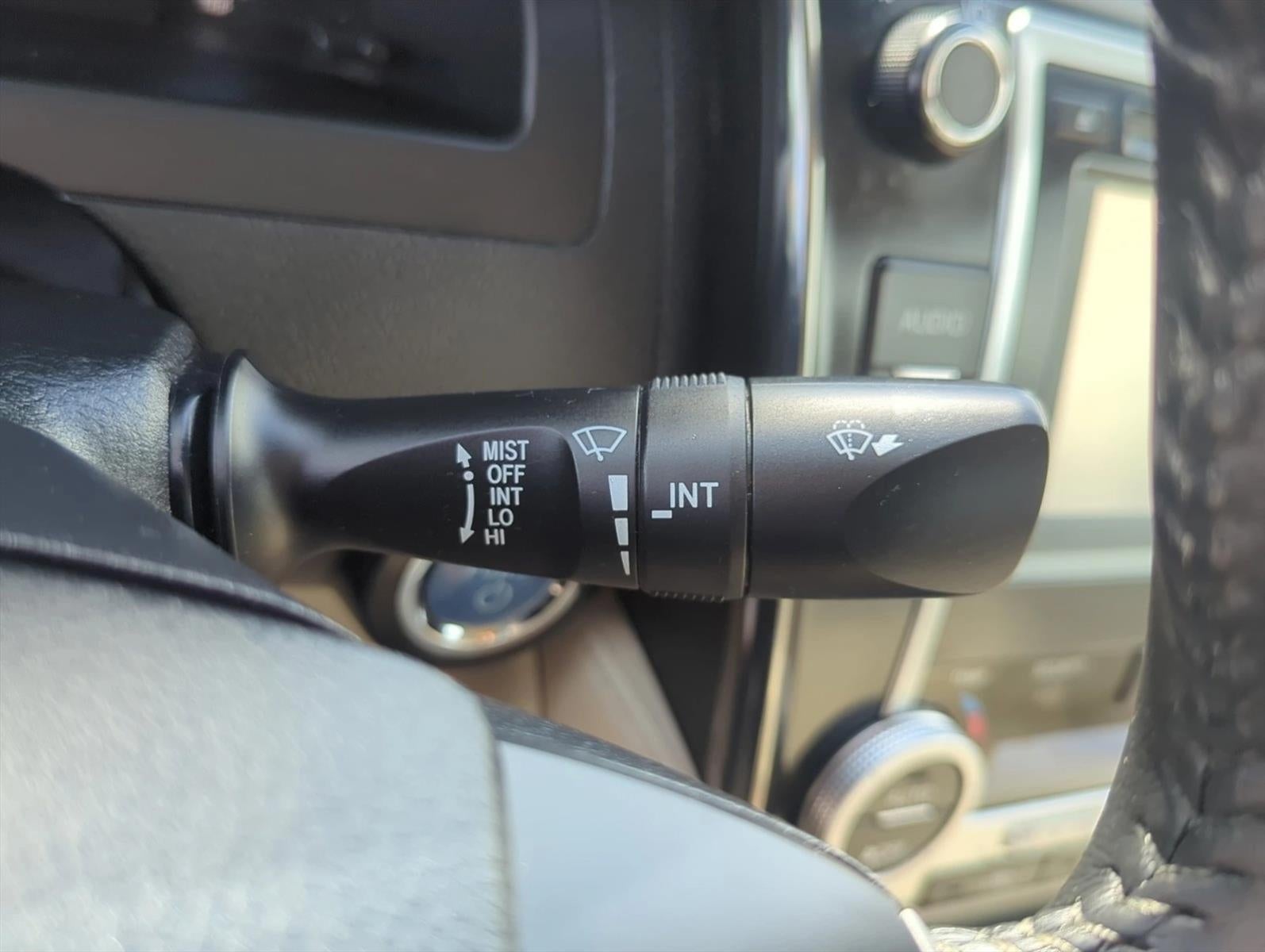 2012 Toyota Camry Hybrid 4dr Sdn XLE (Natl)