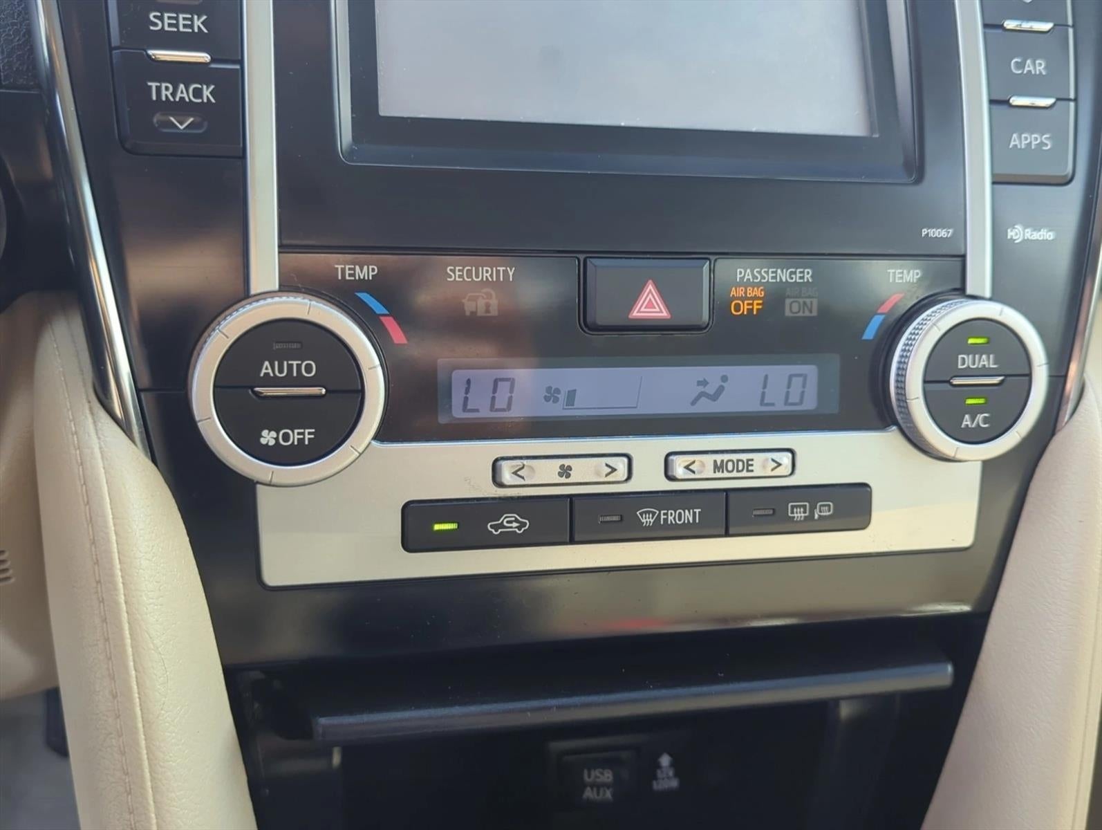 2012 Toyota Camry Hybrid 4dr Sdn XLE (Natl)