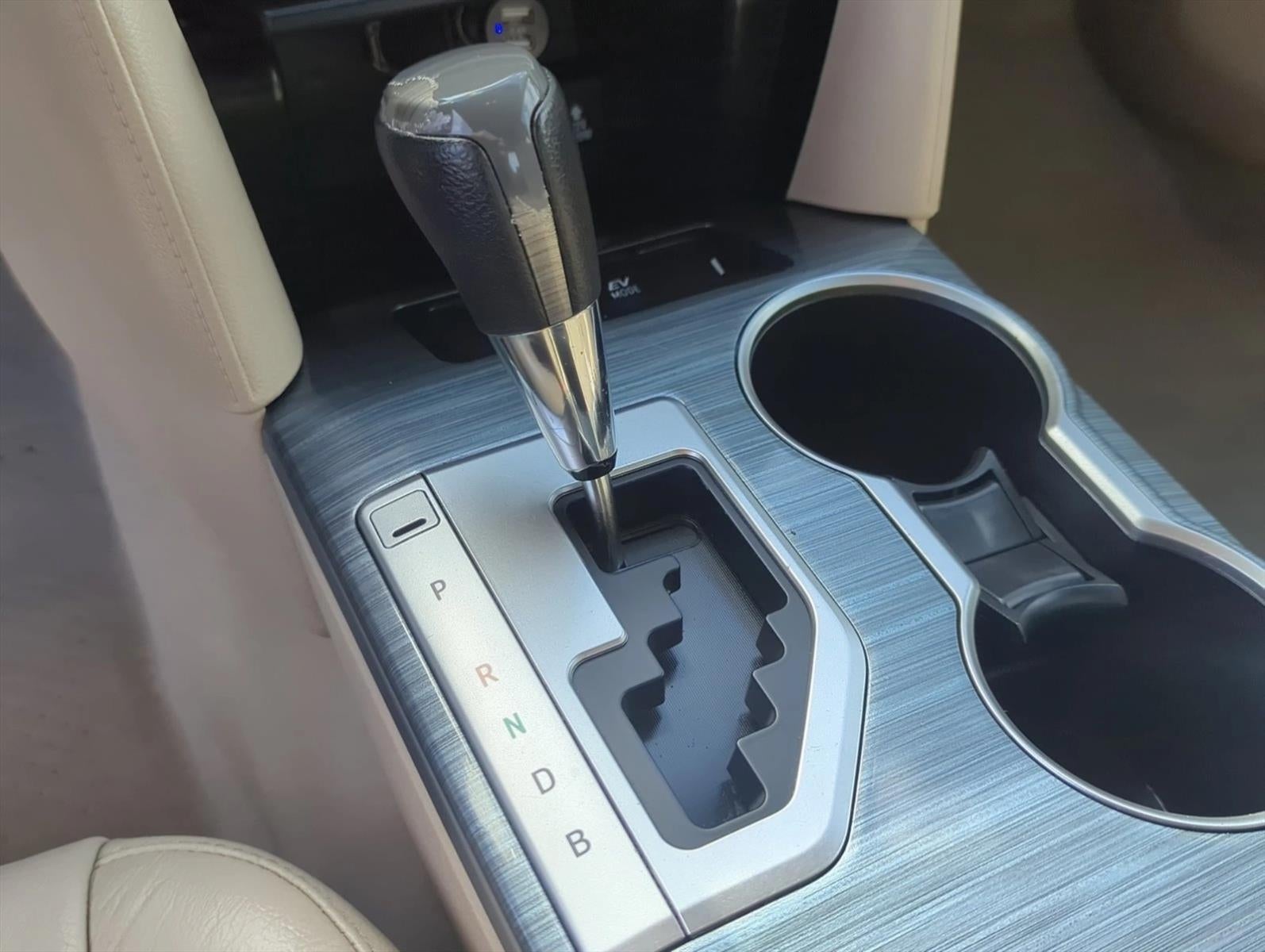 2012 Toyota Camry Hybrid 4dr Sdn XLE (Natl)