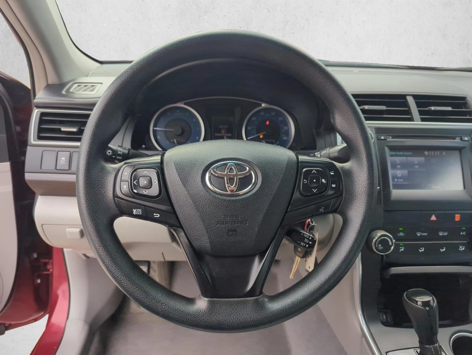 2017 Toyota Camry LE Auto (SE)