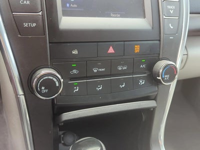 2017 Toyota Camry LE Auto (SE)