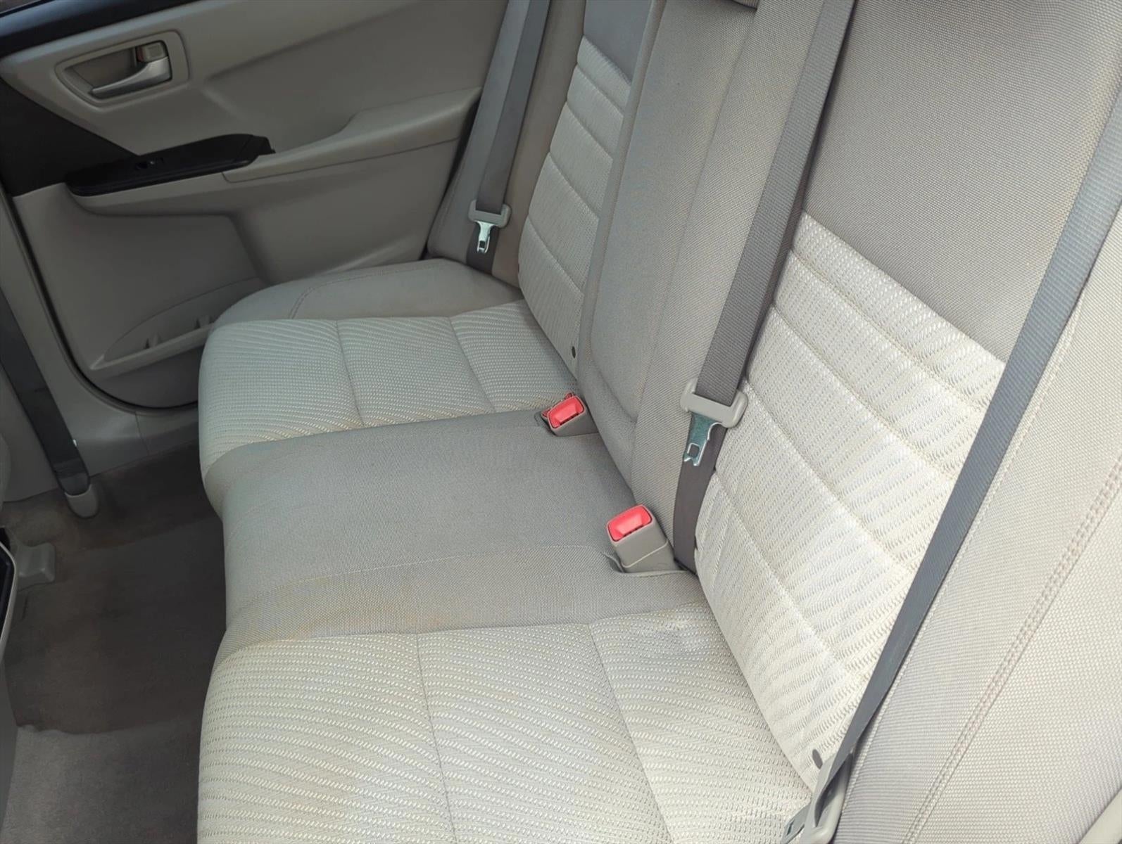 2017 Toyota Camry LE Auto (SE)