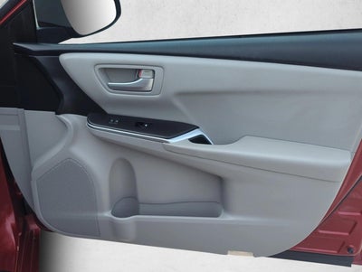 2017 Toyota Camry LE Auto (SE)