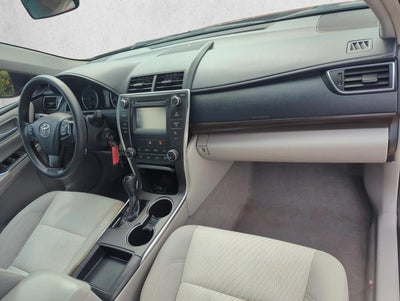2017 Toyota Camry LE Auto (SE)
