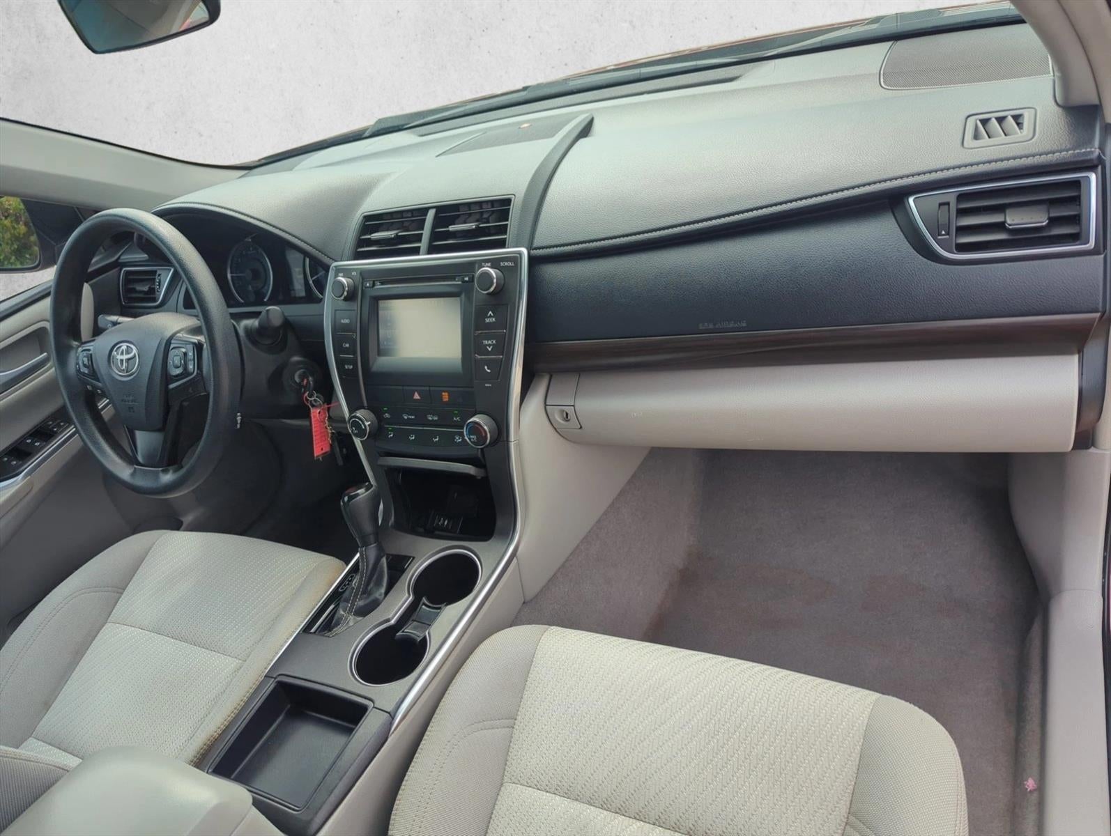2017 Toyota Camry LE Auto (SE)