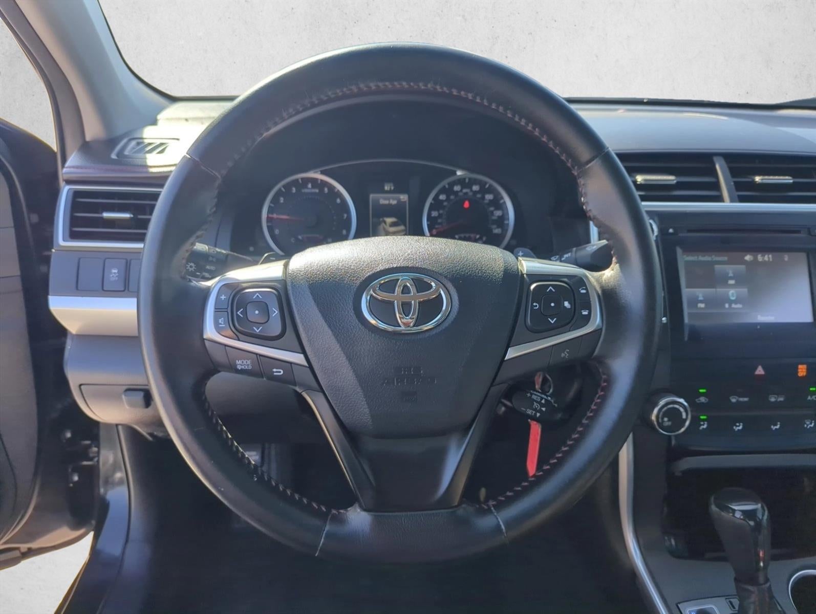 2015 Toyota Camry 4dr Sdn I4 Auto SE (SE)