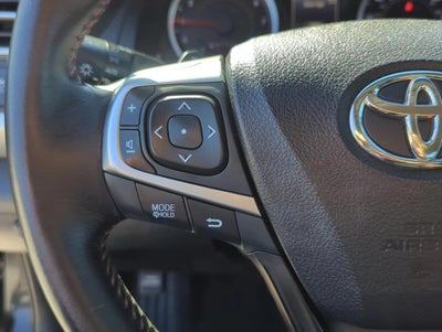 2015 Toyota Camry 4dr Sdn I4 Auto SE (SE)