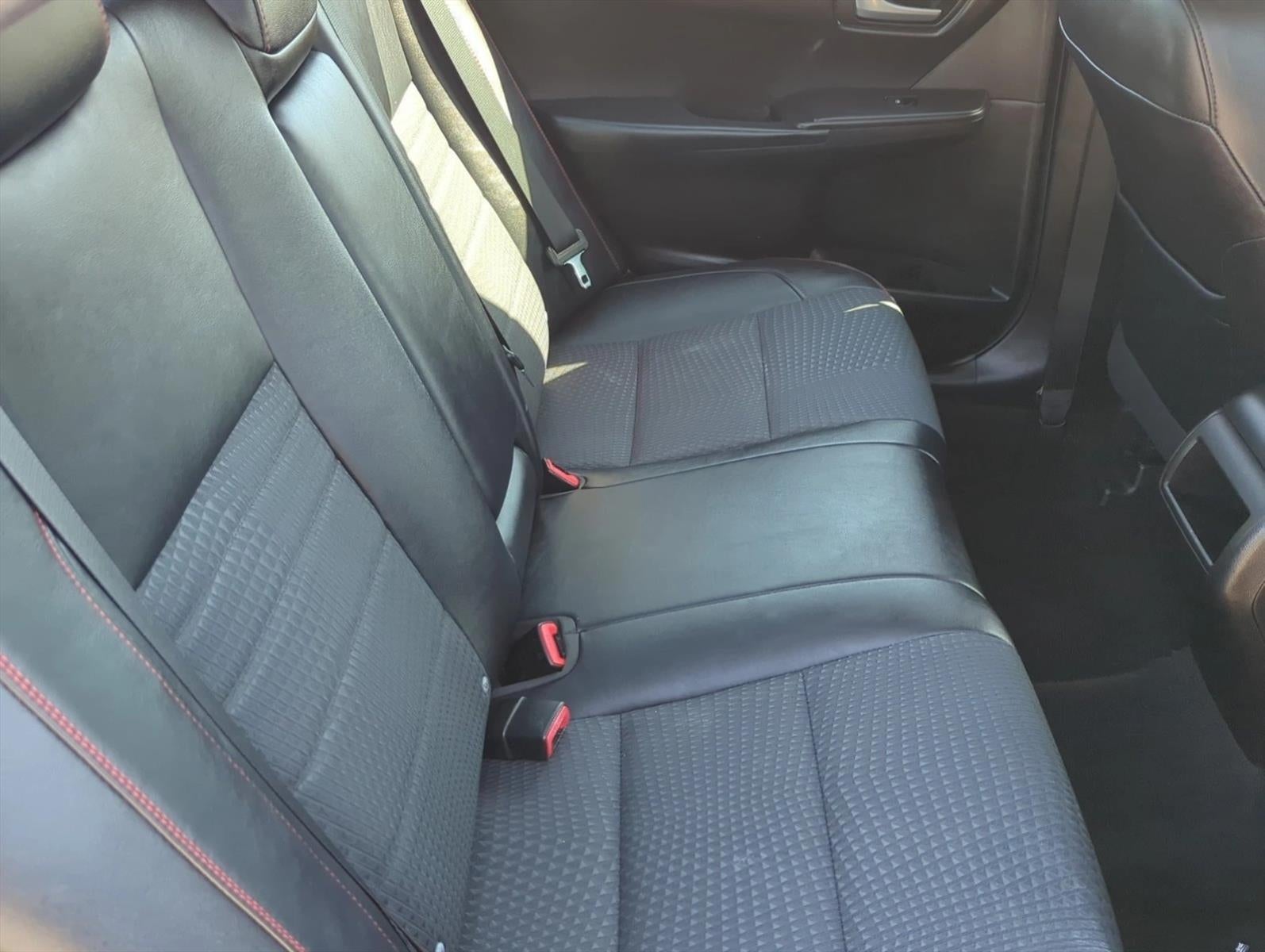 2015 Toyota Camry 4dr Sdn I4 Auto SE (SE)