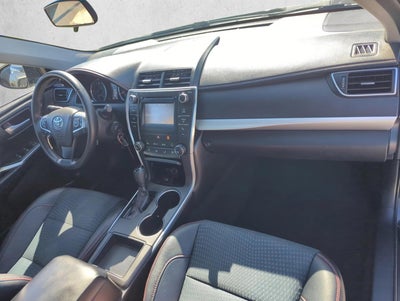 2015 Toyota Camry 4dr Sdn I4 Auto SE (SE)