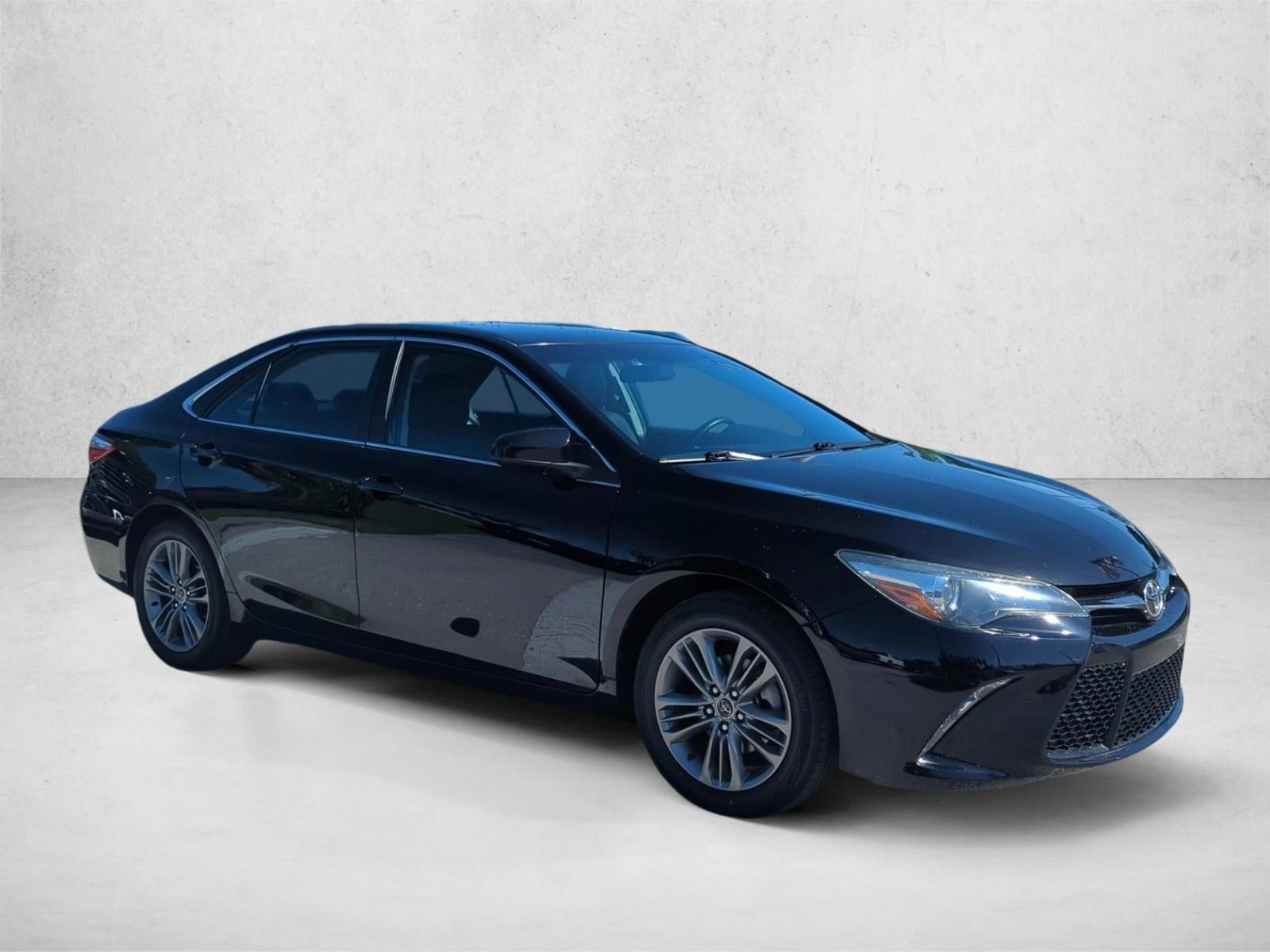 2015 Toyota Camry 4dr Sdn I4 Auto SE (SE)