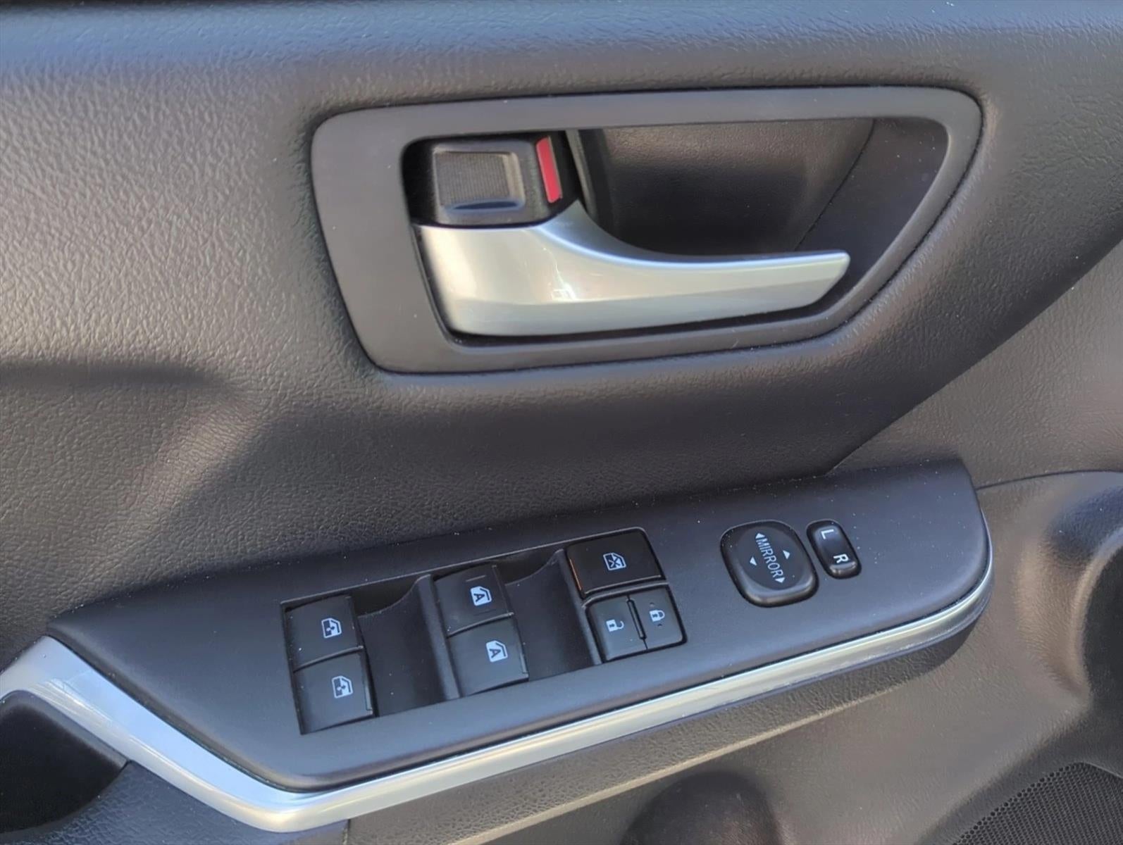 2016 Toyota Camry 4dr Sdn I4 Auto SE (SE)