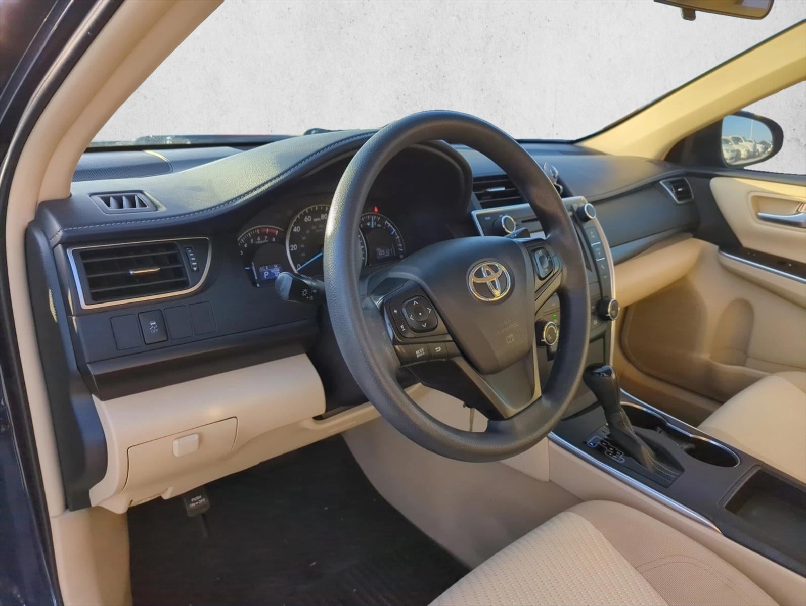 2015 Toyota Camry 4dr Sdn I4 Auto LE (SE)