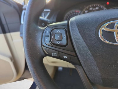 2015 Toyota Camry 4dr Sdn I4 Auto LE (SE)