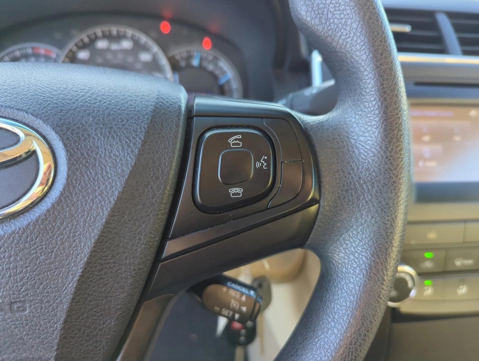 2015 Toyota Camry 4dr Sdn I4 Auto LE (SE)