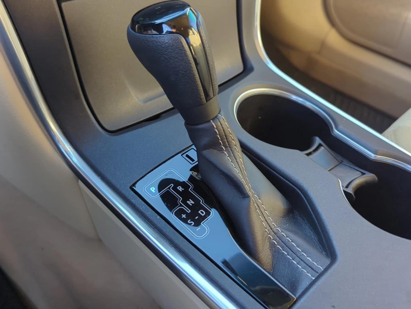 2015 Toyota Camry 4dr Sdn I4 Auto LE (SE)