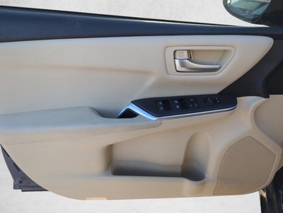 2015 Toyota Camry 4dr Sdn I4 Auto LE (SE)