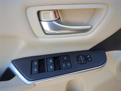 2015 Toyota Camry 4dr Sdn I4 Auto LE (SE)