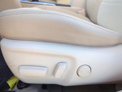 2015 Toyota Camry 4dr Sdn I4 Auto LE (SE)