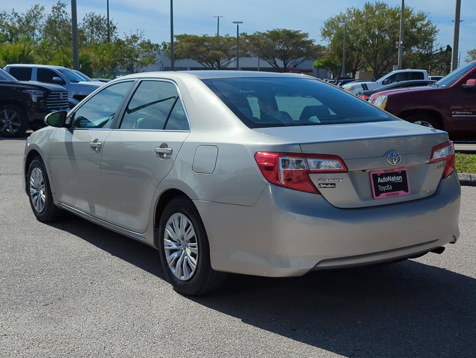 2014 Toyota Camry 4dr Sdn I4 Auto LE (Natl) *Ltd Avail*