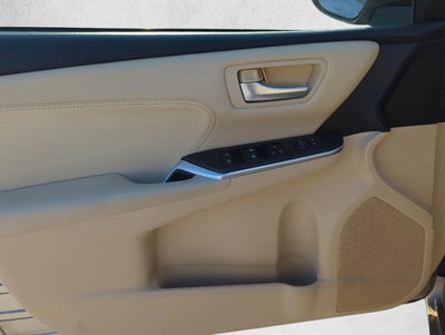 2017 Toyota Camry XLE Auto (SE)
