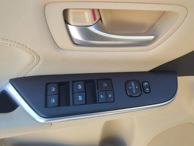 2017 Toyota Camry XLE Auto (SE)