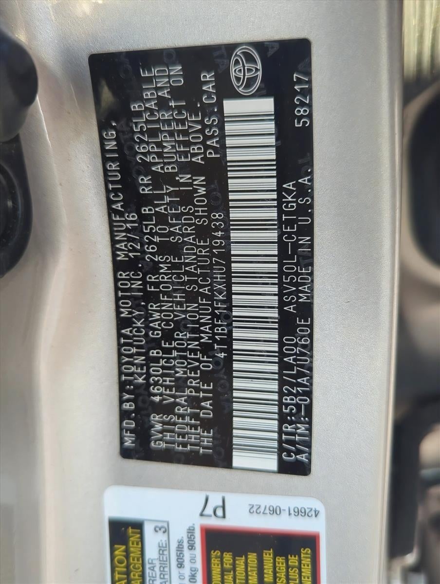2017 Toyota Camry XLE Auto (SE)