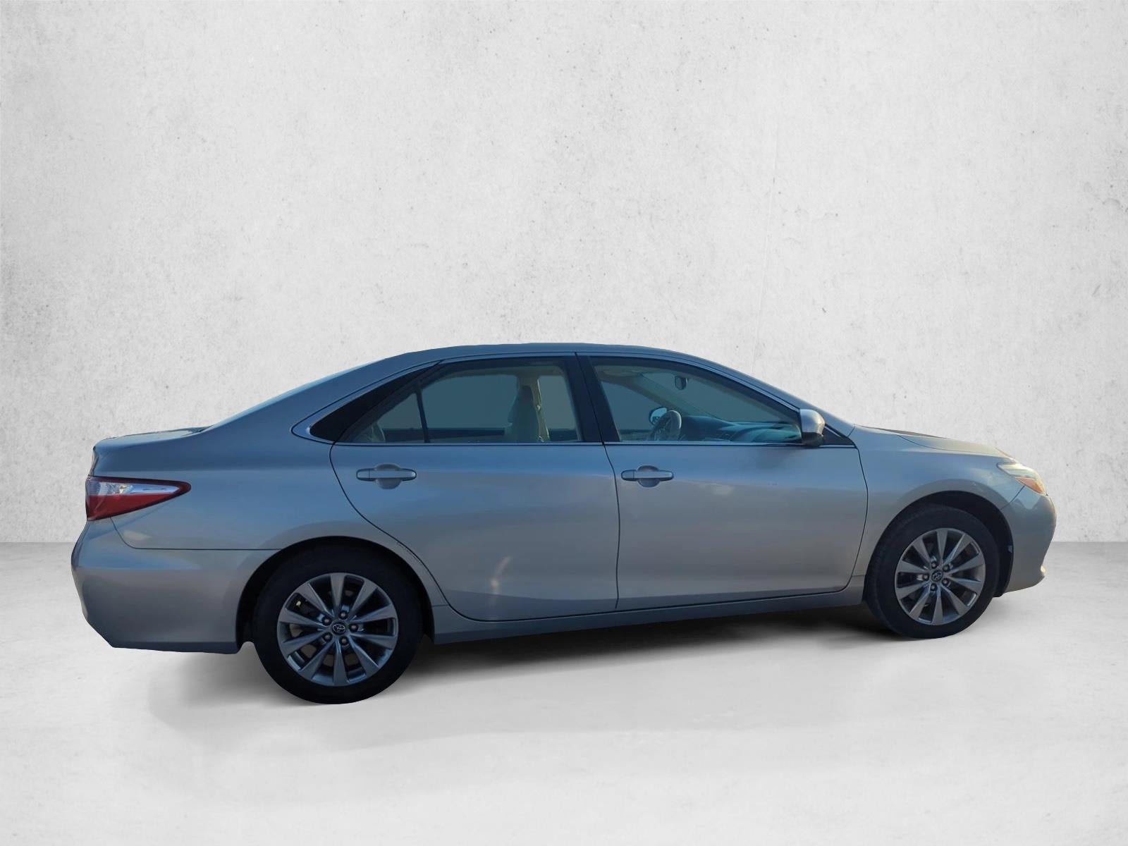 2017 Toyota Camry XLE Auto (SE)